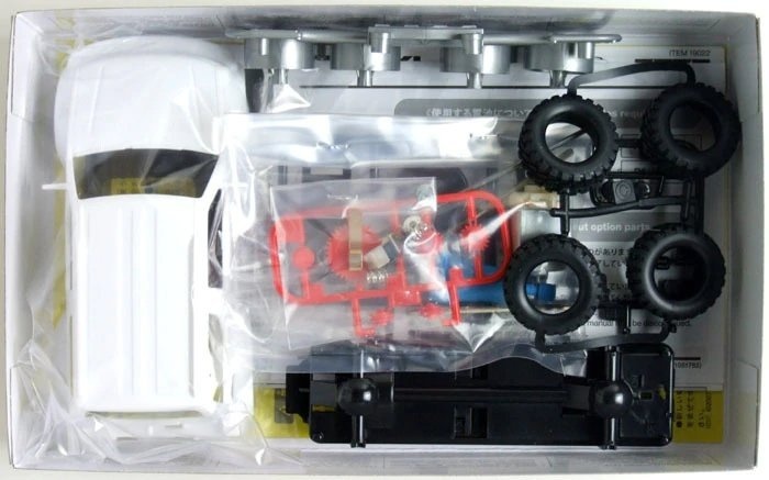 Suzuki Jimny Wide Tamiya 4WD 1:32 | Promodels.cz