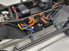 Absima CR4.4 PATROL 1:10 RTR bílý/krémový (13)